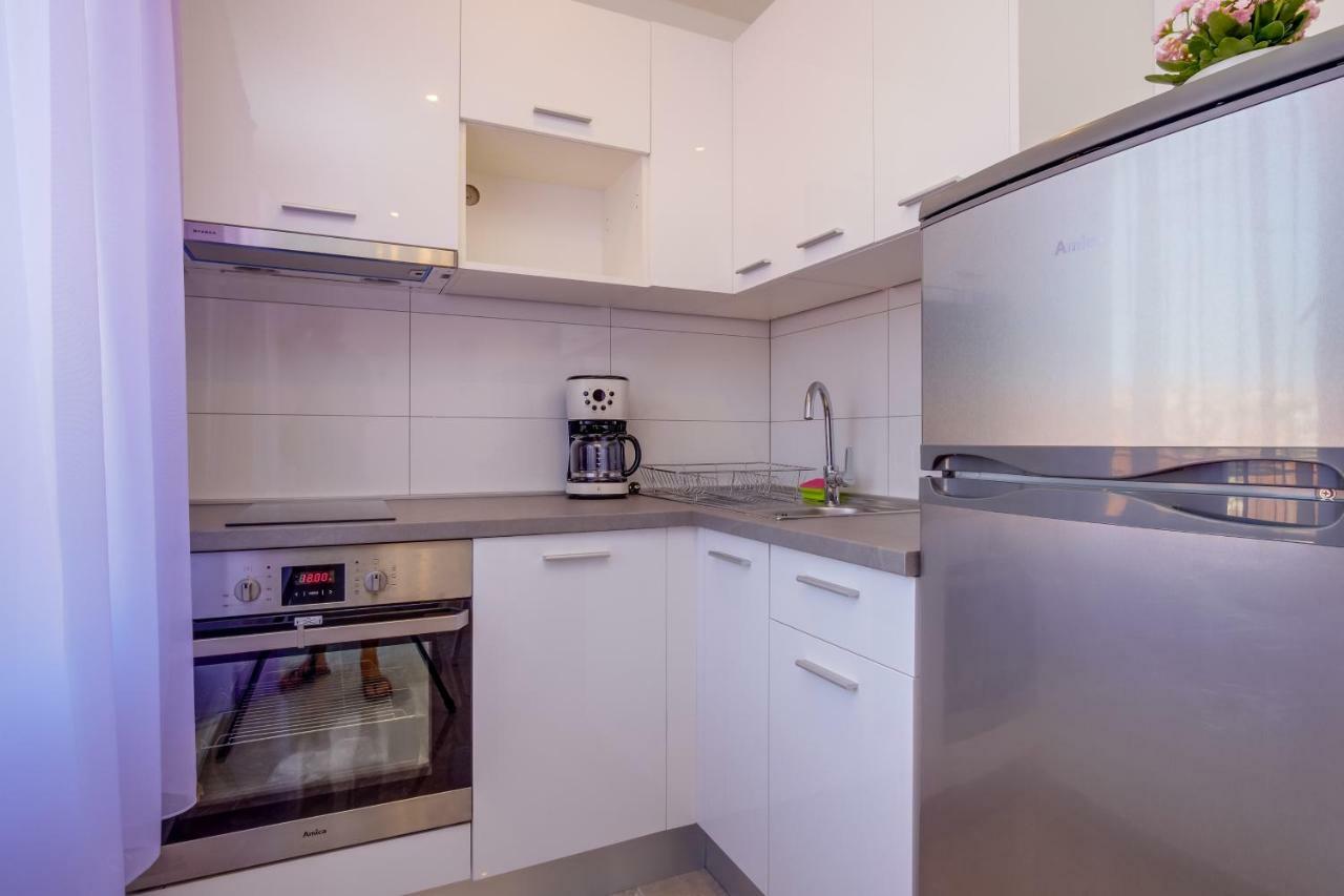 Apartmani Beatrice มาลีโลชินจ์ ภายนอก รูปภาพ